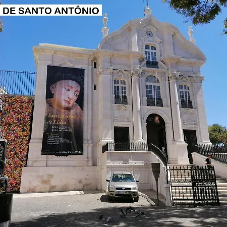 Chiado Open World Guest house