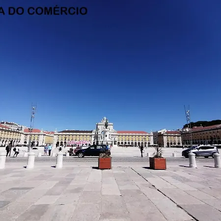 Chiado Open World בית הארחה