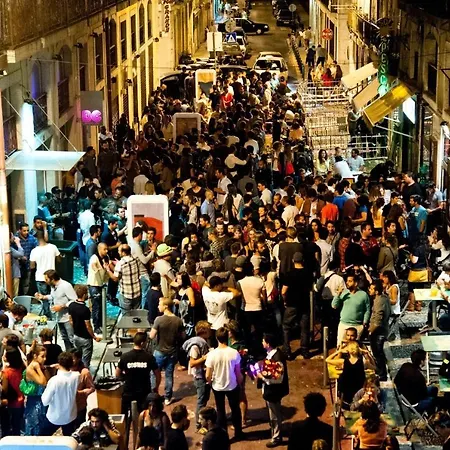 Chiado Open World Guest house Lisbon