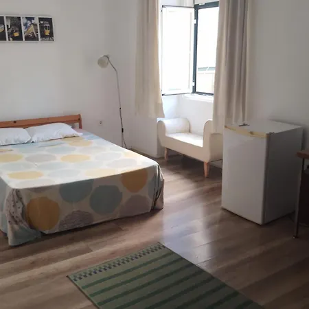 Guest house Chiado Open World *
