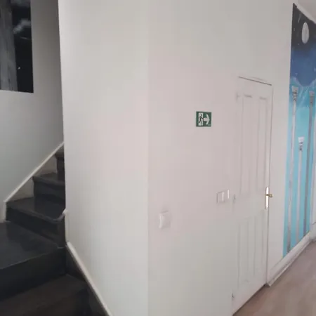 Chiado Open World בית הארחה *