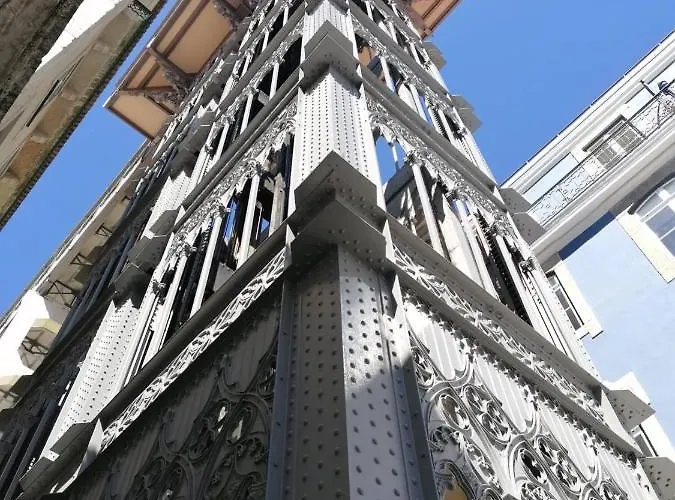 Chiado Open World Πανσιόν *