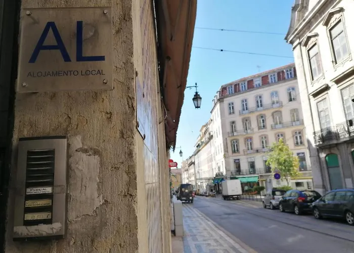 Chiado Open World בית הארחה ליסבון