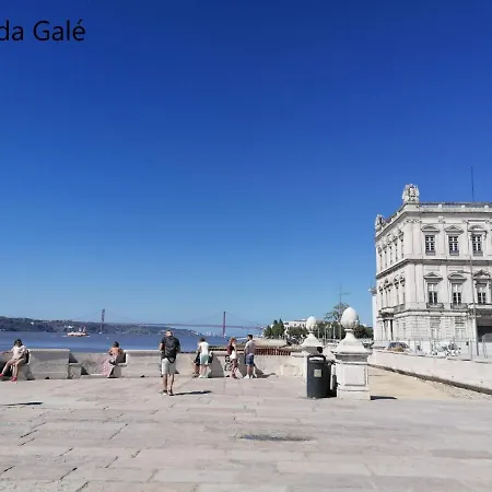 Chiado Open World Guest house *